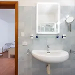 Luxury Oceanfront In - Next To Apartman