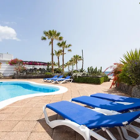 Luxury Oceanfront In - Next To Apartman